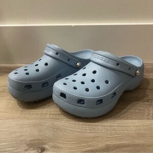 Crocs Classic Platform Pearl Clog - Light Blue